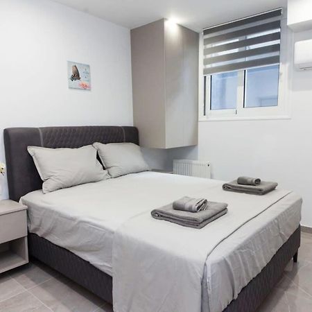 Brand New Urban Getaway Next To Megaro Mousikis Apartment Athens Ngoại thất bức ảnh