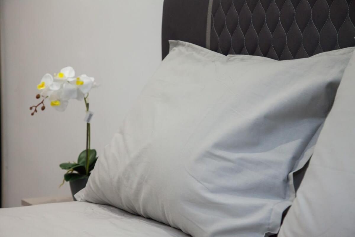 Brand New Urban Getaway Next To Megaro Mousikis Apartment Athens Ngoại thất bức ảnh